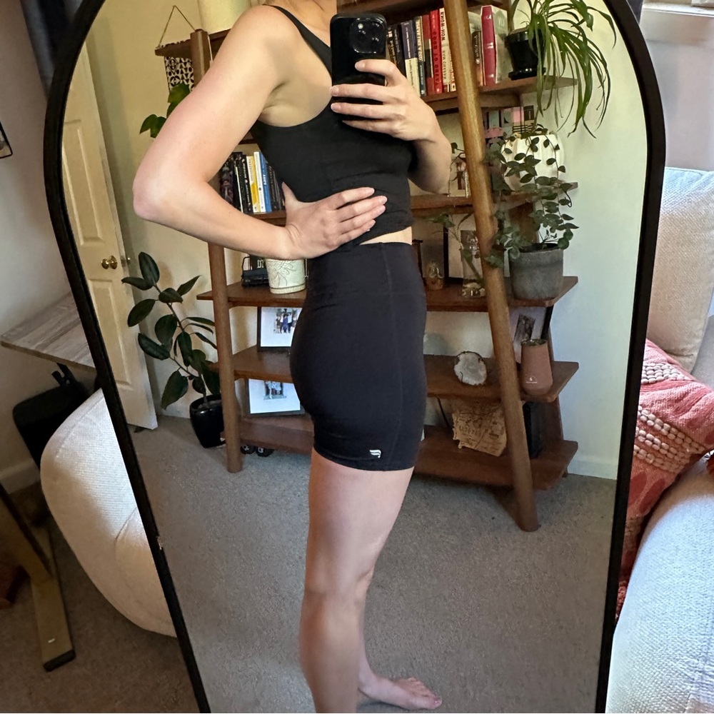 Fabletics Motion365+ Black Shorts 6in